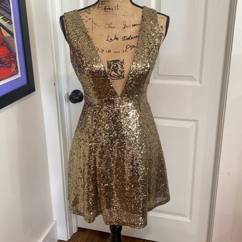 GB gold sequin party dress. Never worn. Size xs